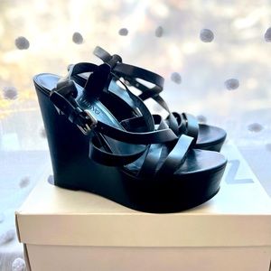 VERA WANG | Platform Wedge Heels in Black sz 10